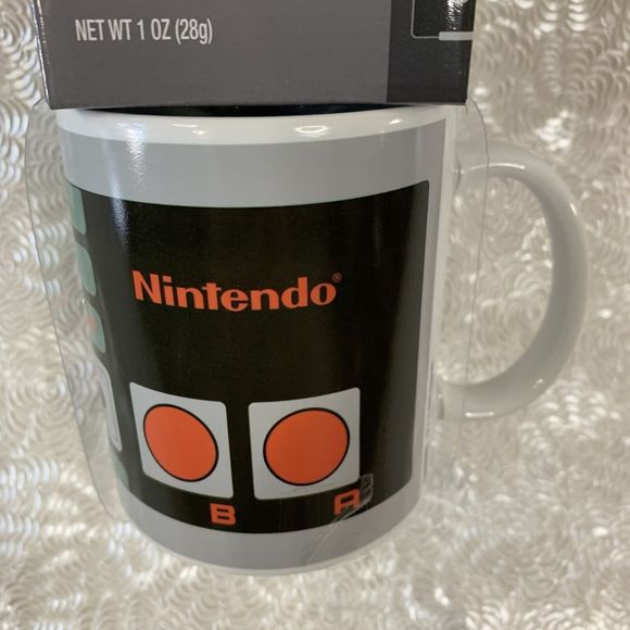Nintendo Entertainment System NES Controller Ceramic Mug Cup Cocoa Gift Set Play - Picture 2 of 14